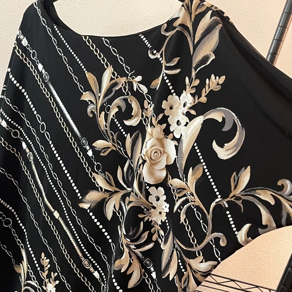 White House Black Market Blouse - Picture 3 of 7